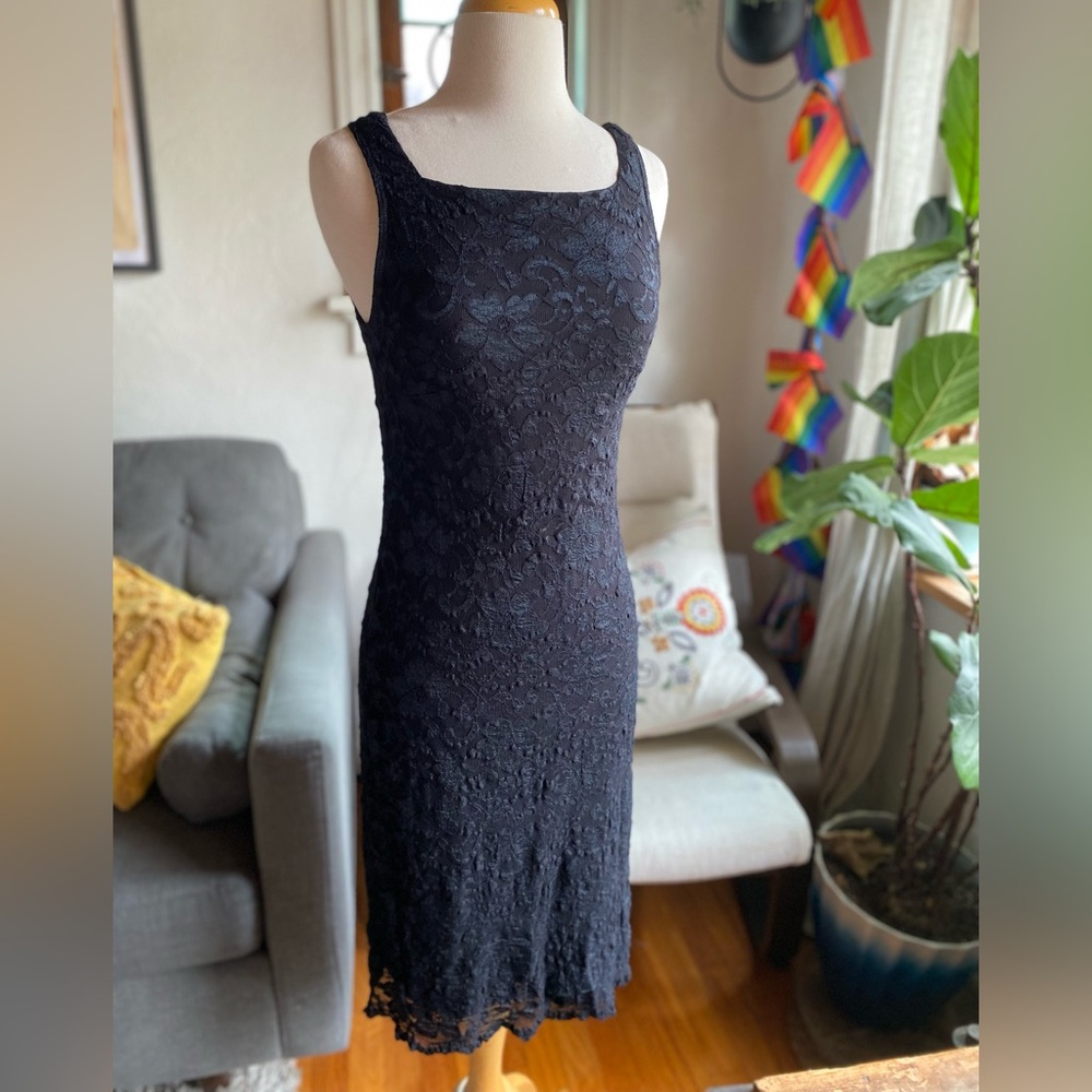Y2K Harlow Classic and Elegant Black Lace Sheath Style Sleeveless Dress size 4